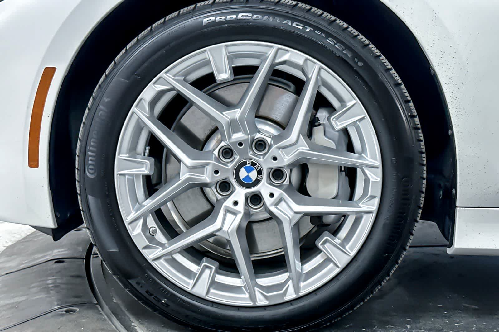 Thumbnail: 2025 BMW 3 Series - 26