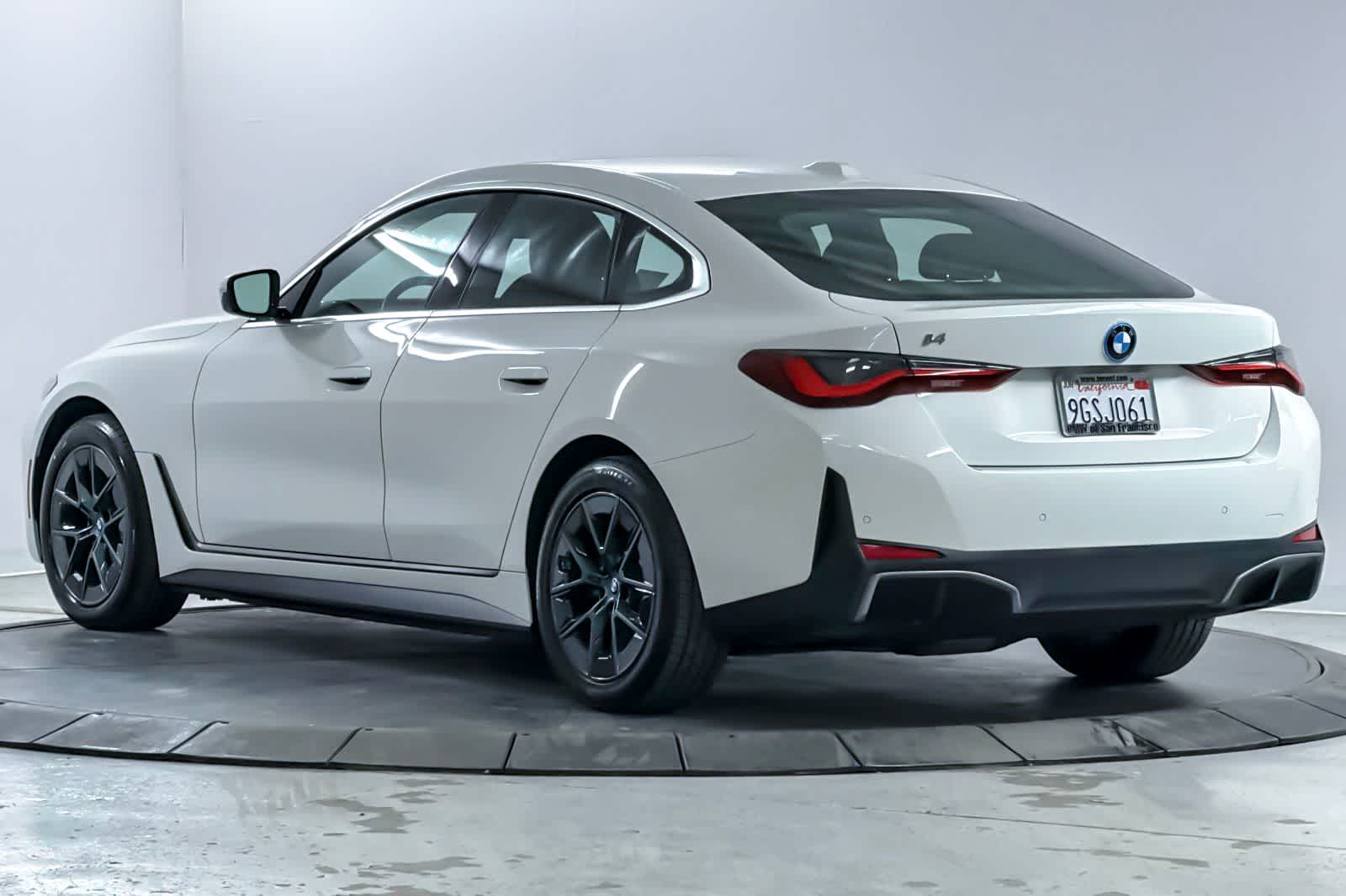 Thumbnail: 2023 BMW i4 - 6