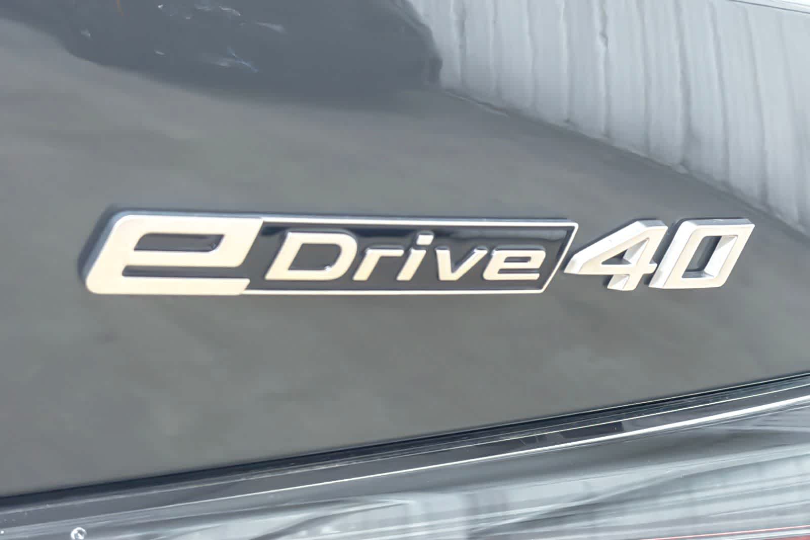 Thumbnail: 2026 BMW i4 - 26