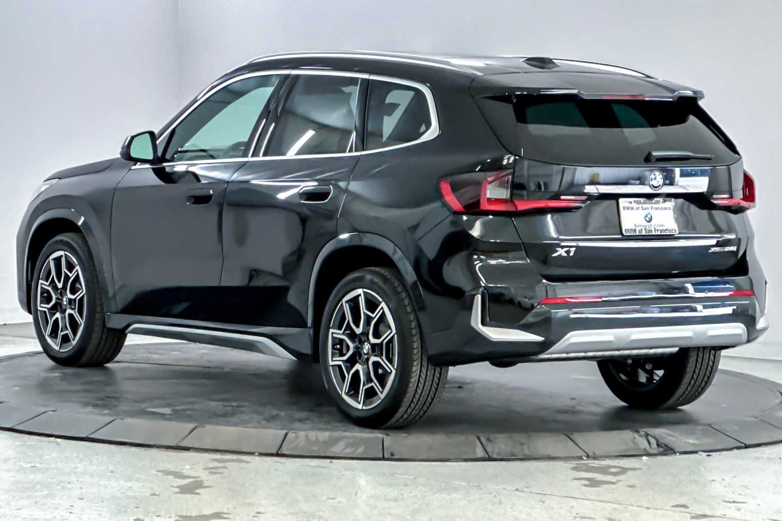 Thumbnail: 2026 BMW X1 - 6