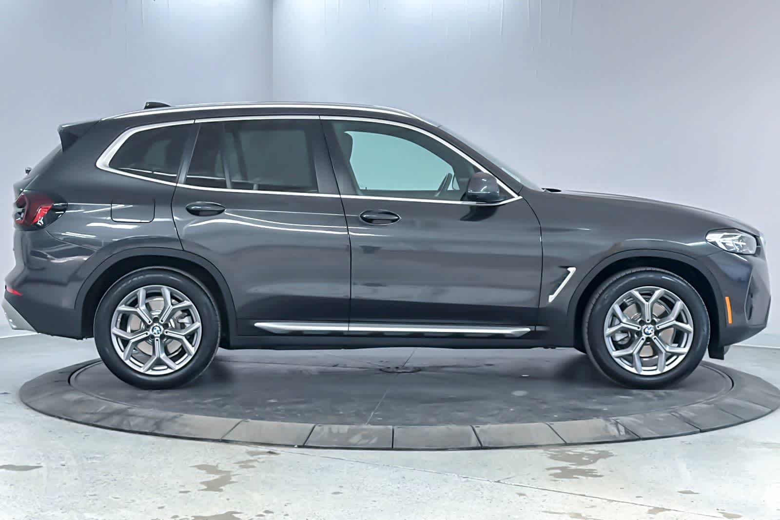 Thumbnail: 2023 BMW X3 - 8