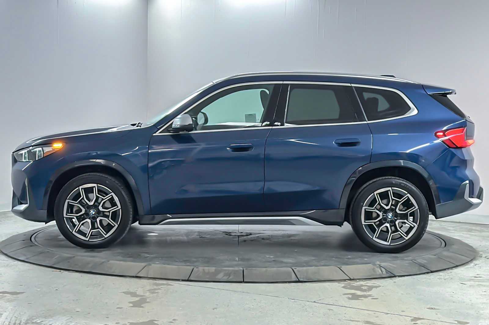 Thumbnail: 2023 BMW X1 - 5