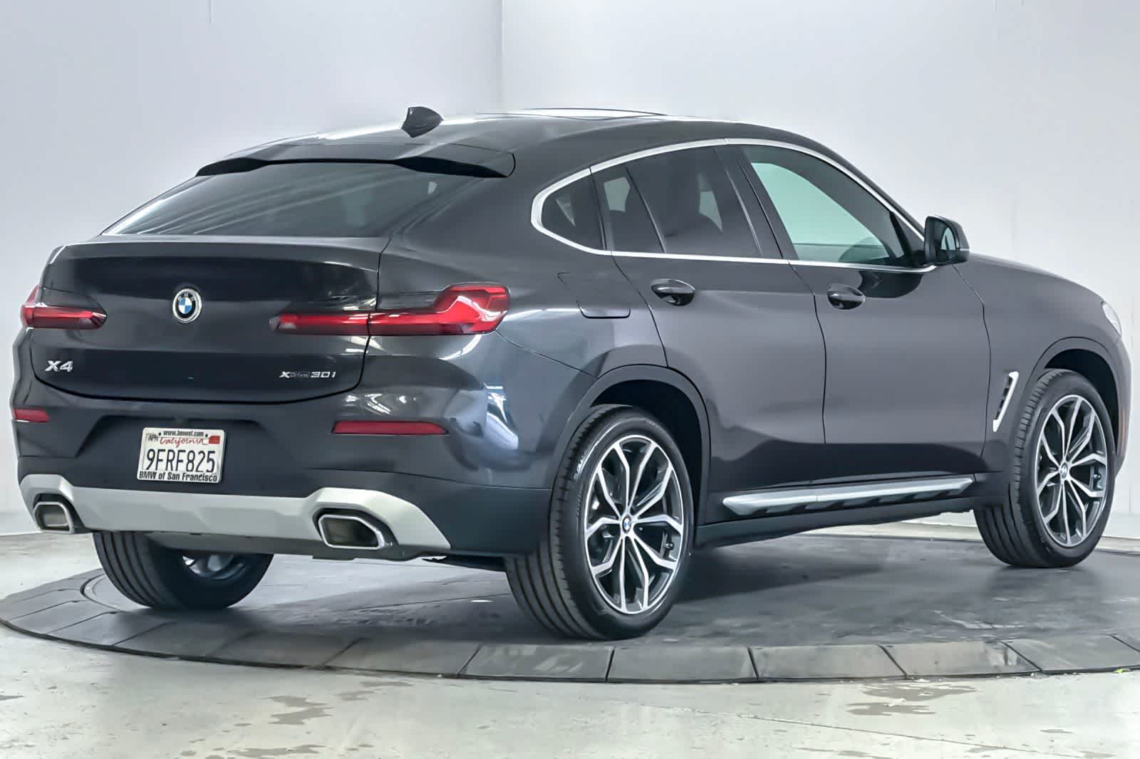 Thumbnail: 2023 BMW X4 - 2