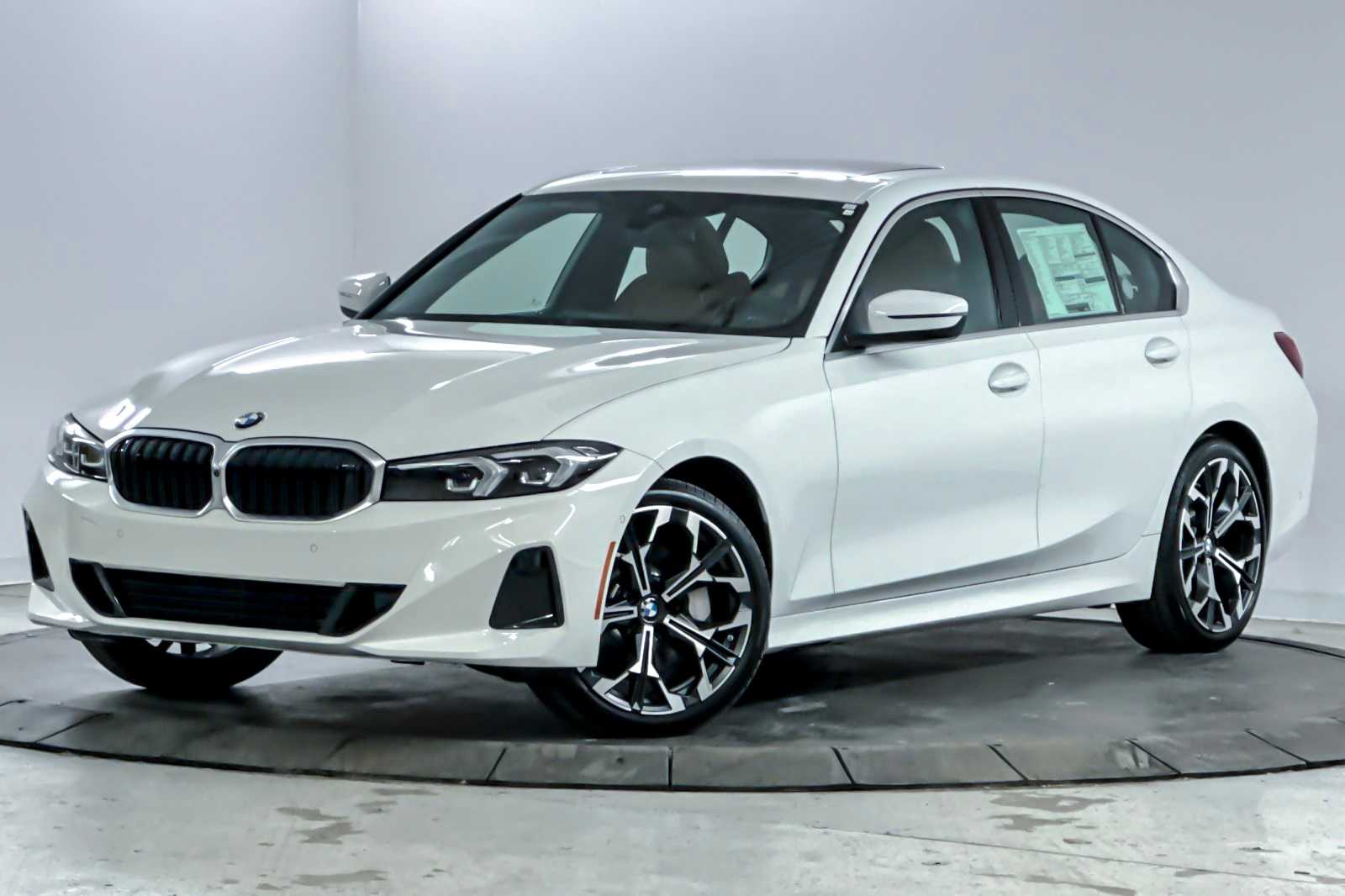 Thumbnail: 2026 BMW 3 Series - 1