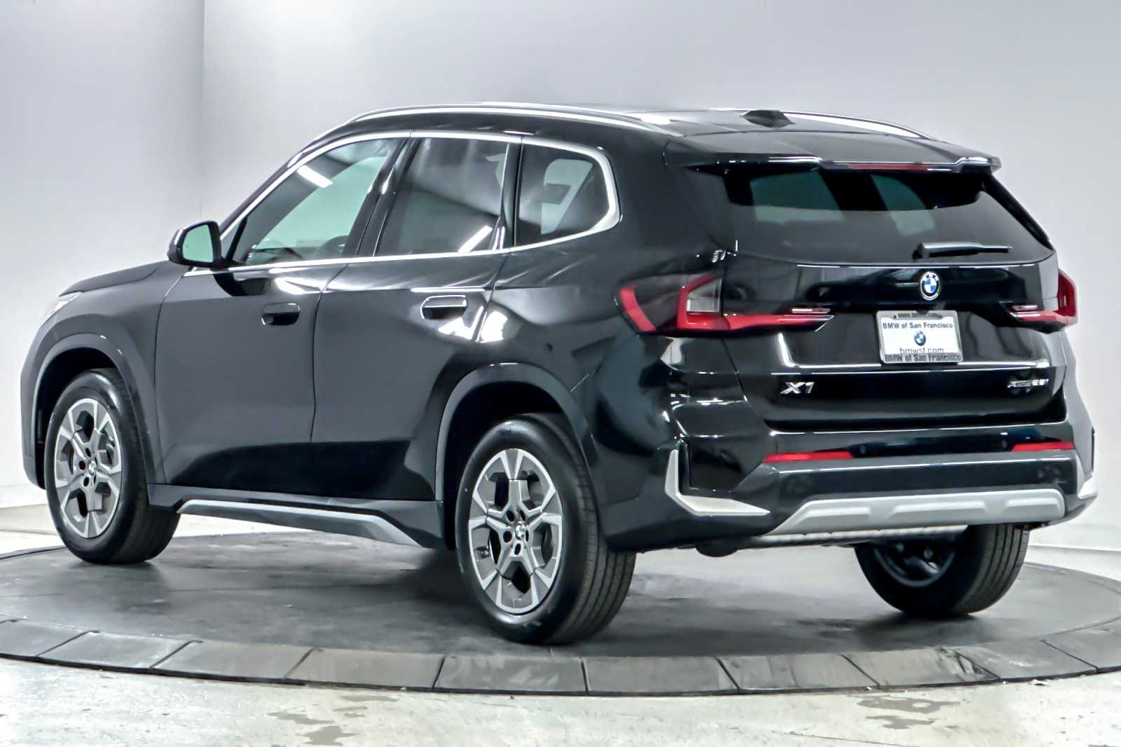 Thumbnail: 2026 BMW X1 - 6