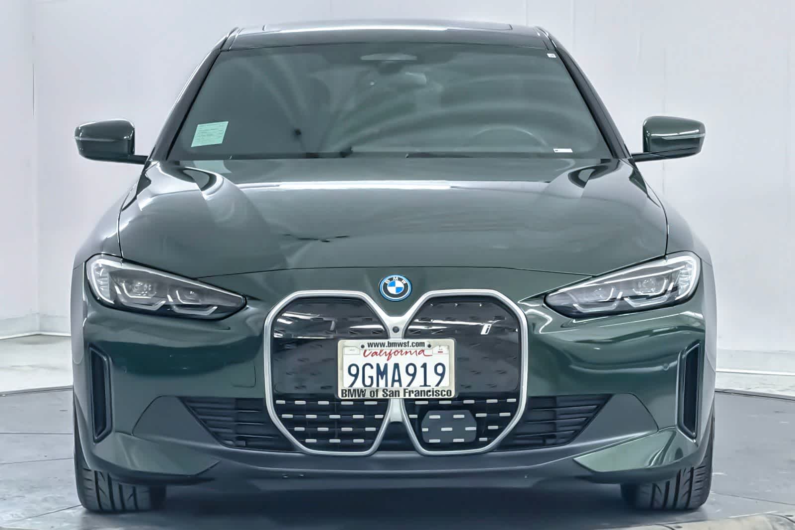 Thumbnail: 2023 BMW i4 - 10