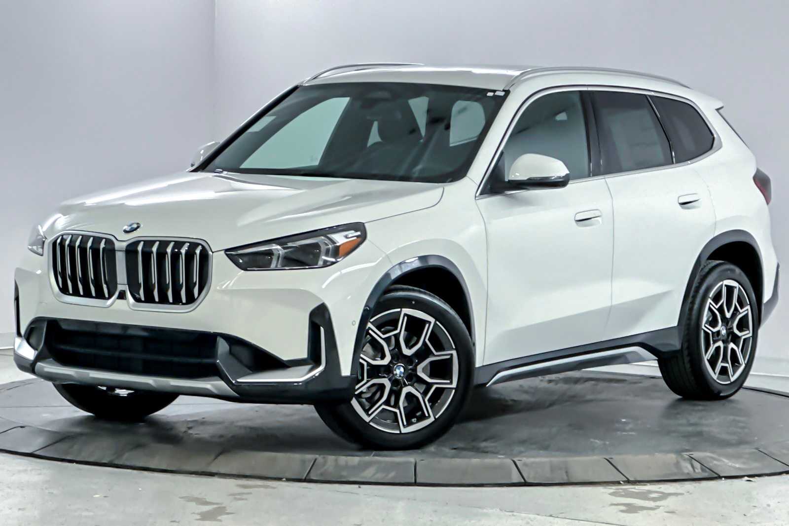 Thumbnail: 2026 BMW X1 - 1