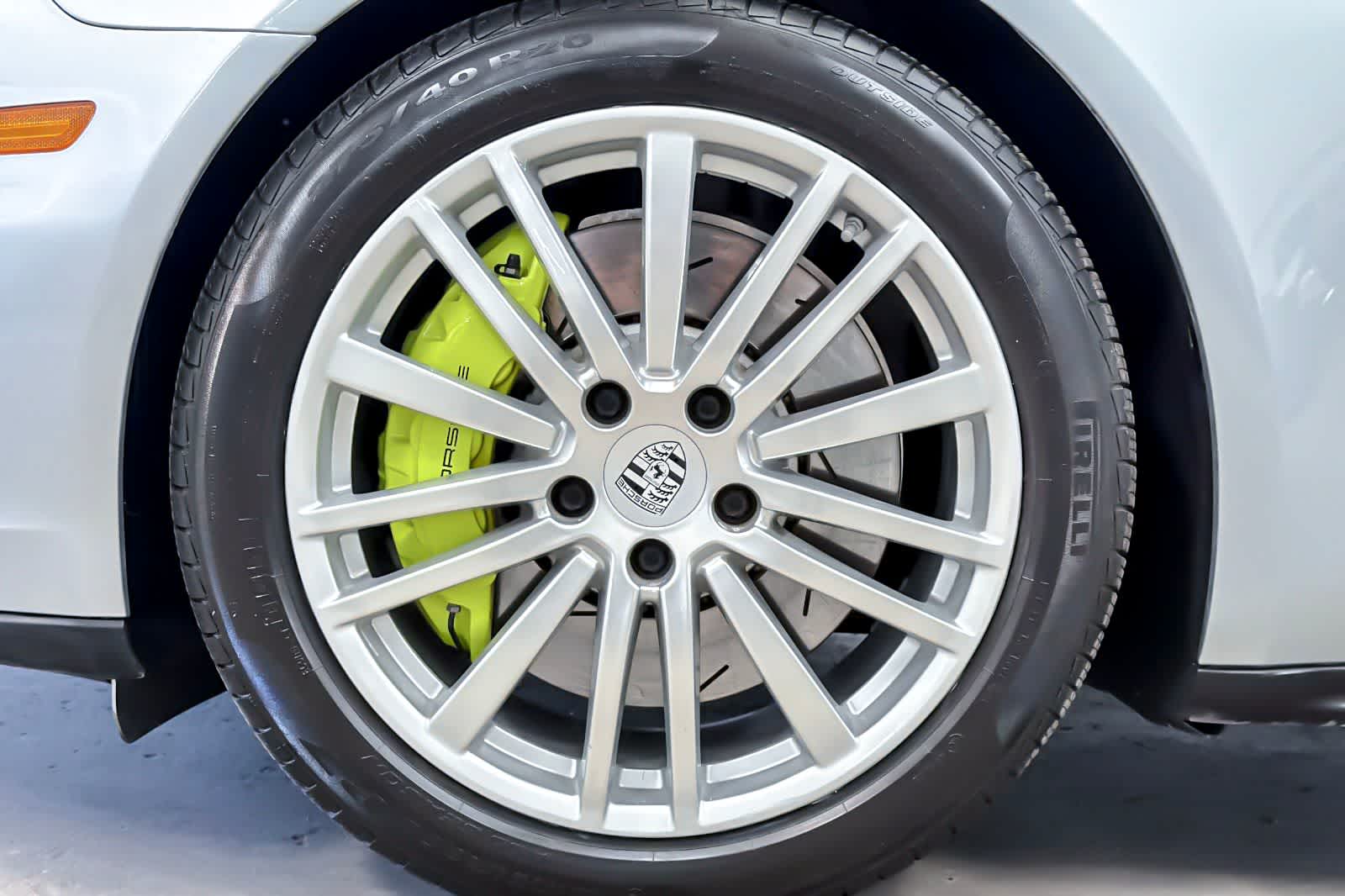 Thumbnail: 2019 Porsche Panamera - 26