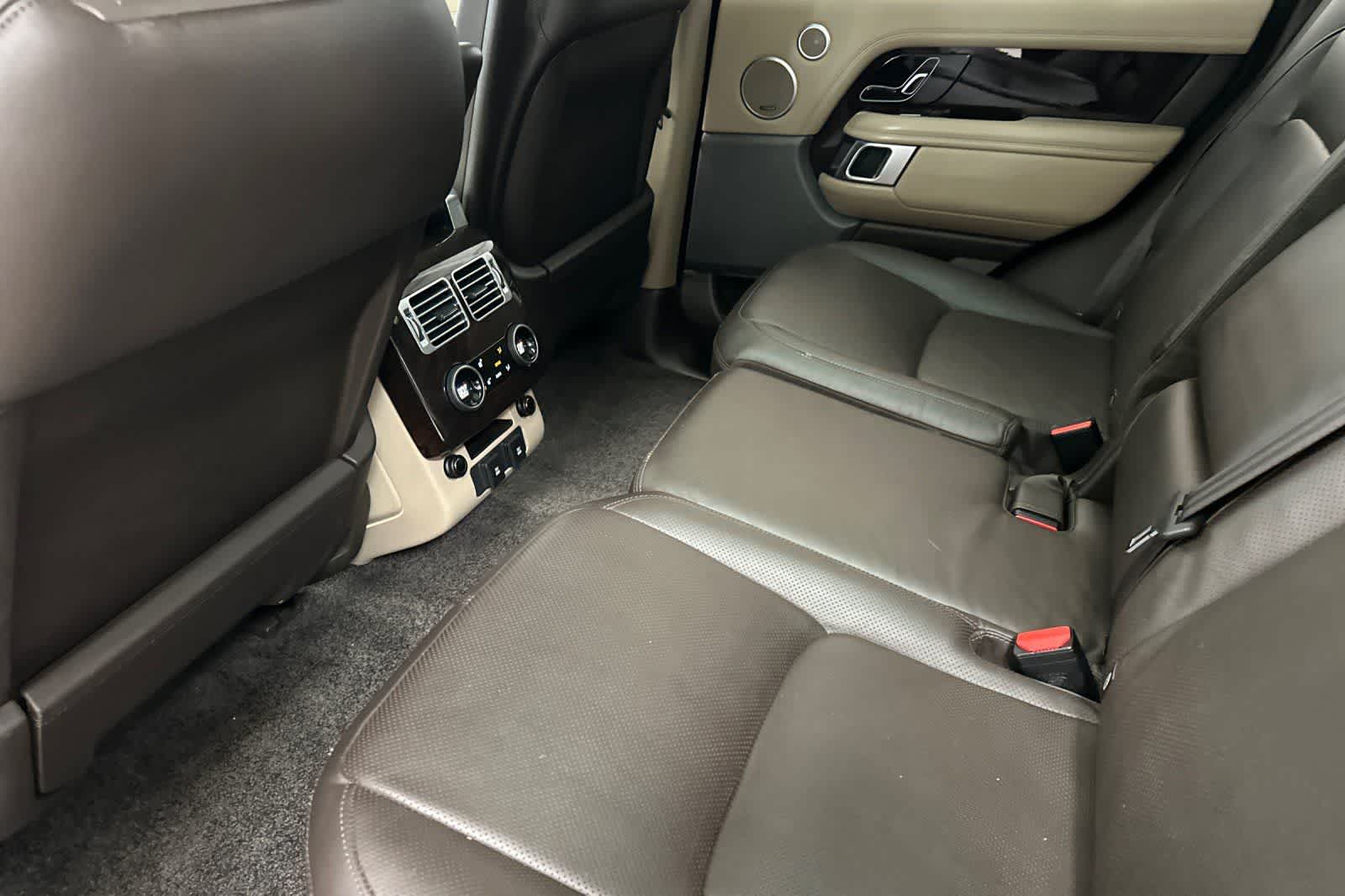 Thumbnail: 2020 Land Rover Range Rover - 4