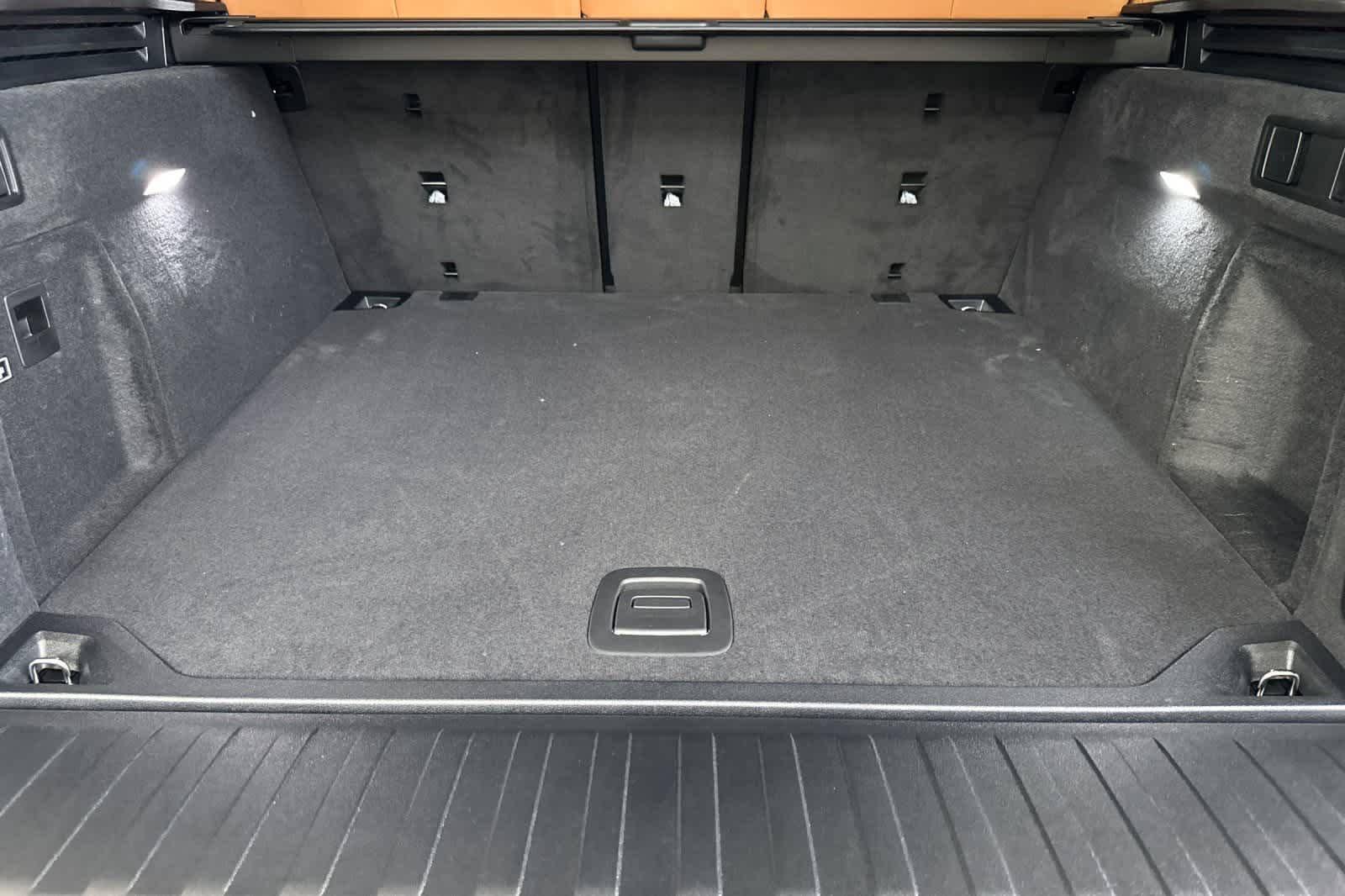 Thumbnail: 2026 BMW X5 - 15