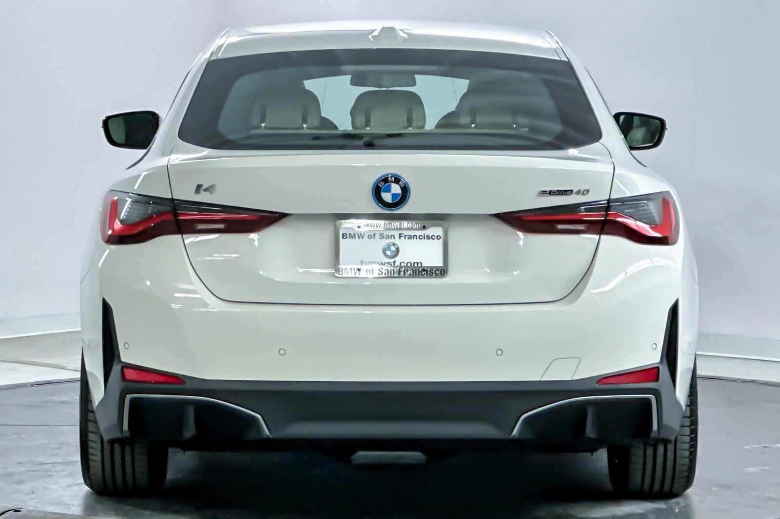 Thumbnail: 2025 BMW i4 - 7