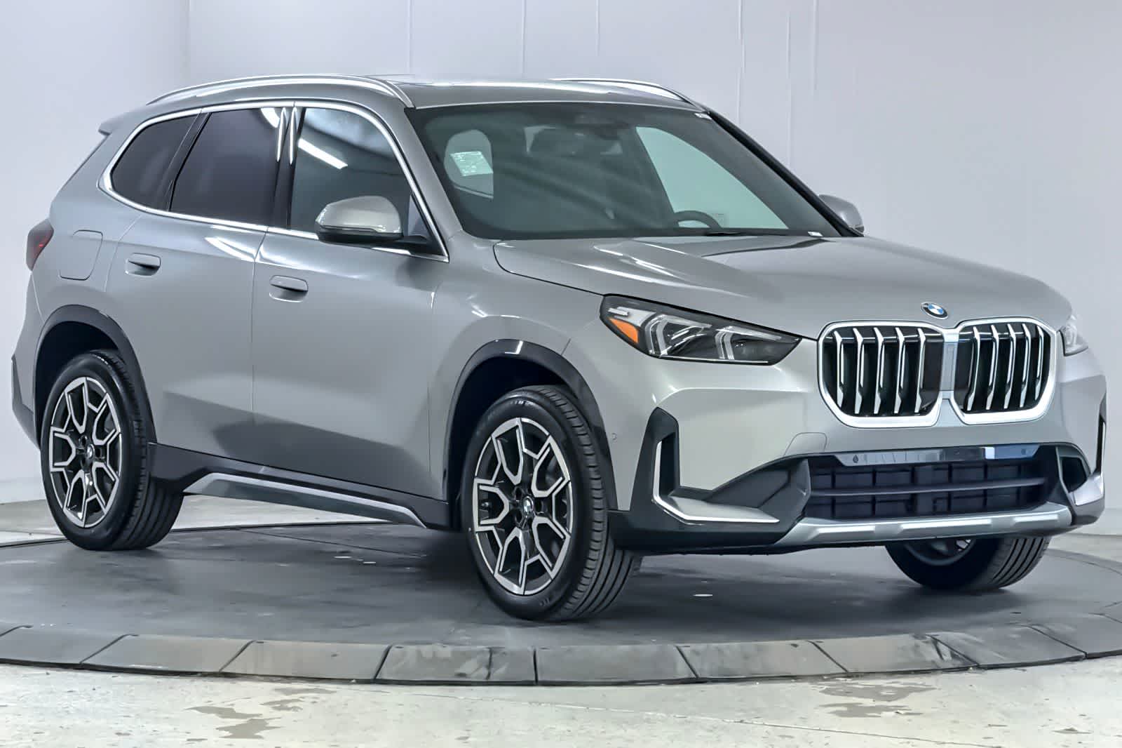Thumbnail: 2026 BMW X1 - 9