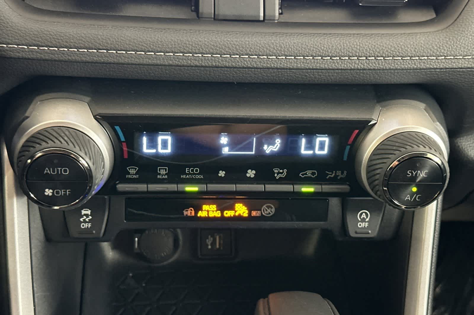 2024 Toyota RAV4 XLE 20