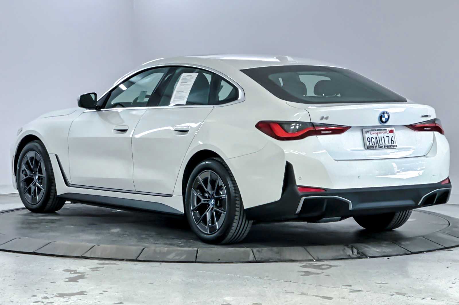 Thumbnail: 2023 BMW i4 - 6