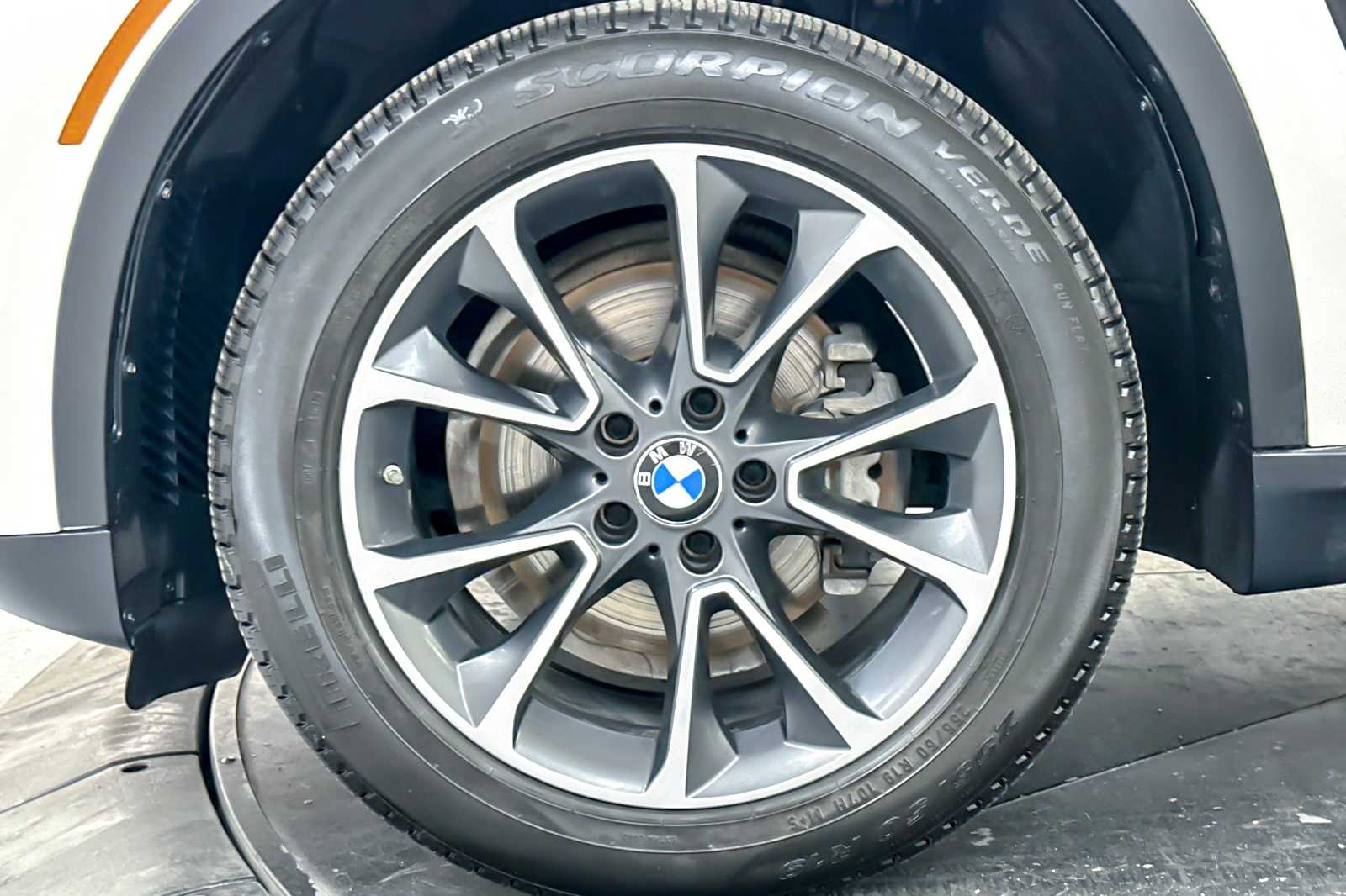Thumbnail: 2015 BMW X5 - 27