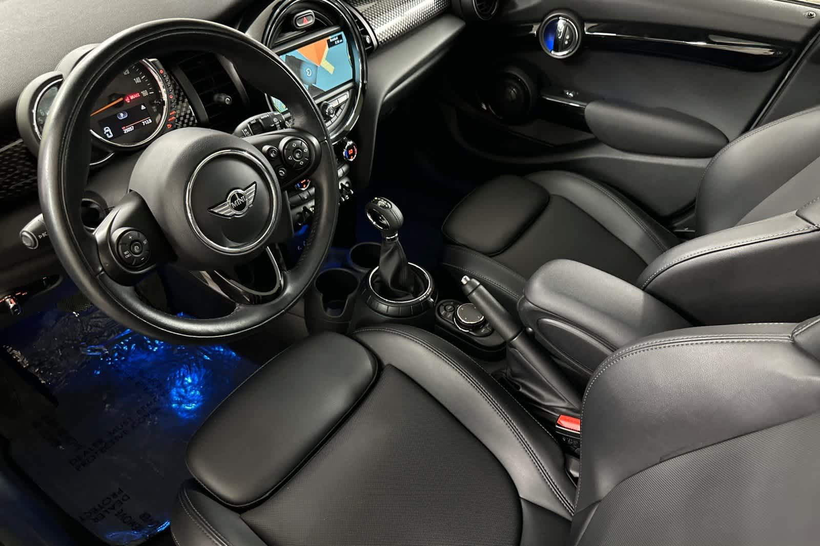 Thumbnail: 2017 MINI Cooper Hardtop - 11