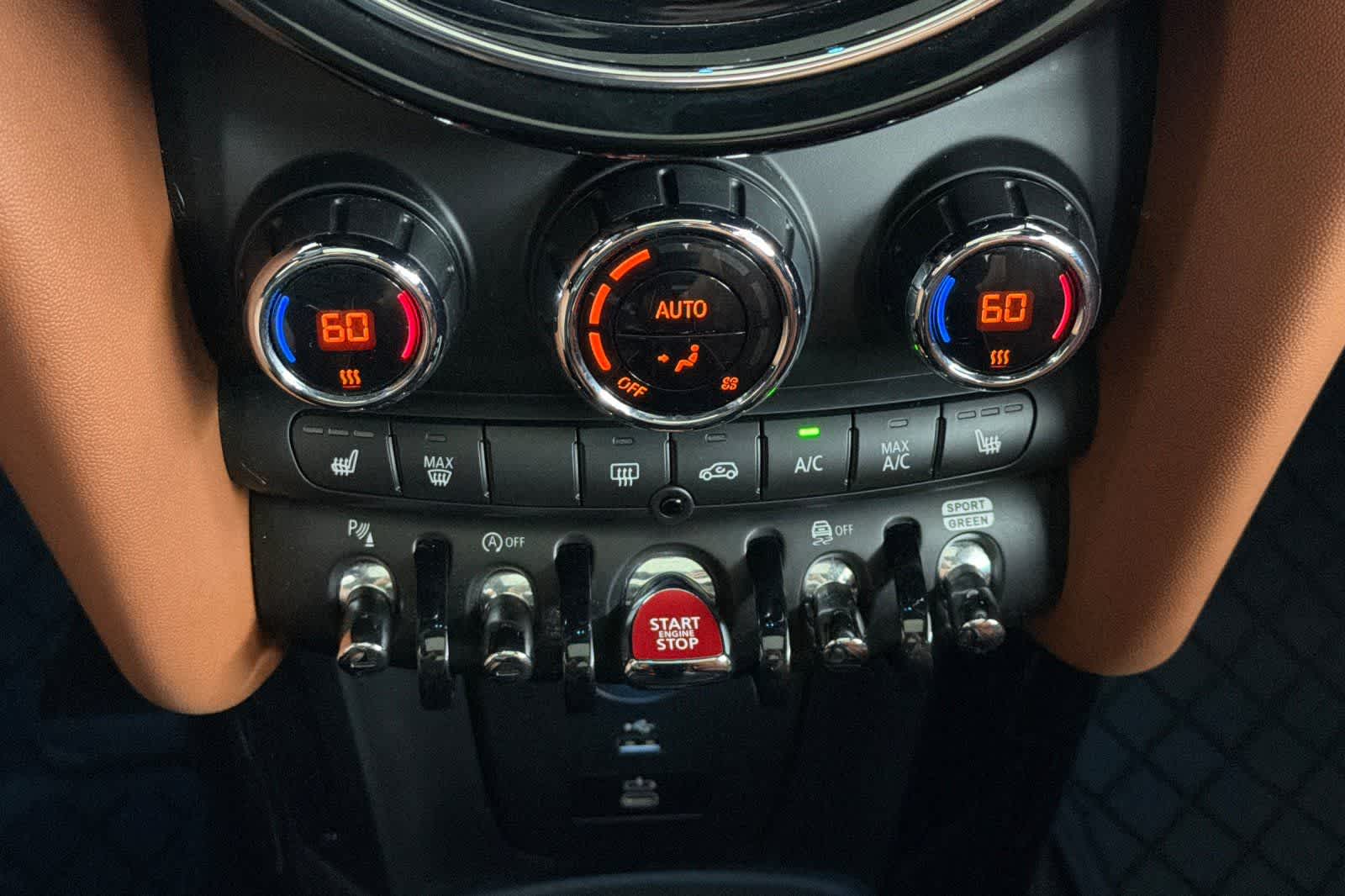 Thumbnail: 2023 MINI Cooper Hardtop - 21