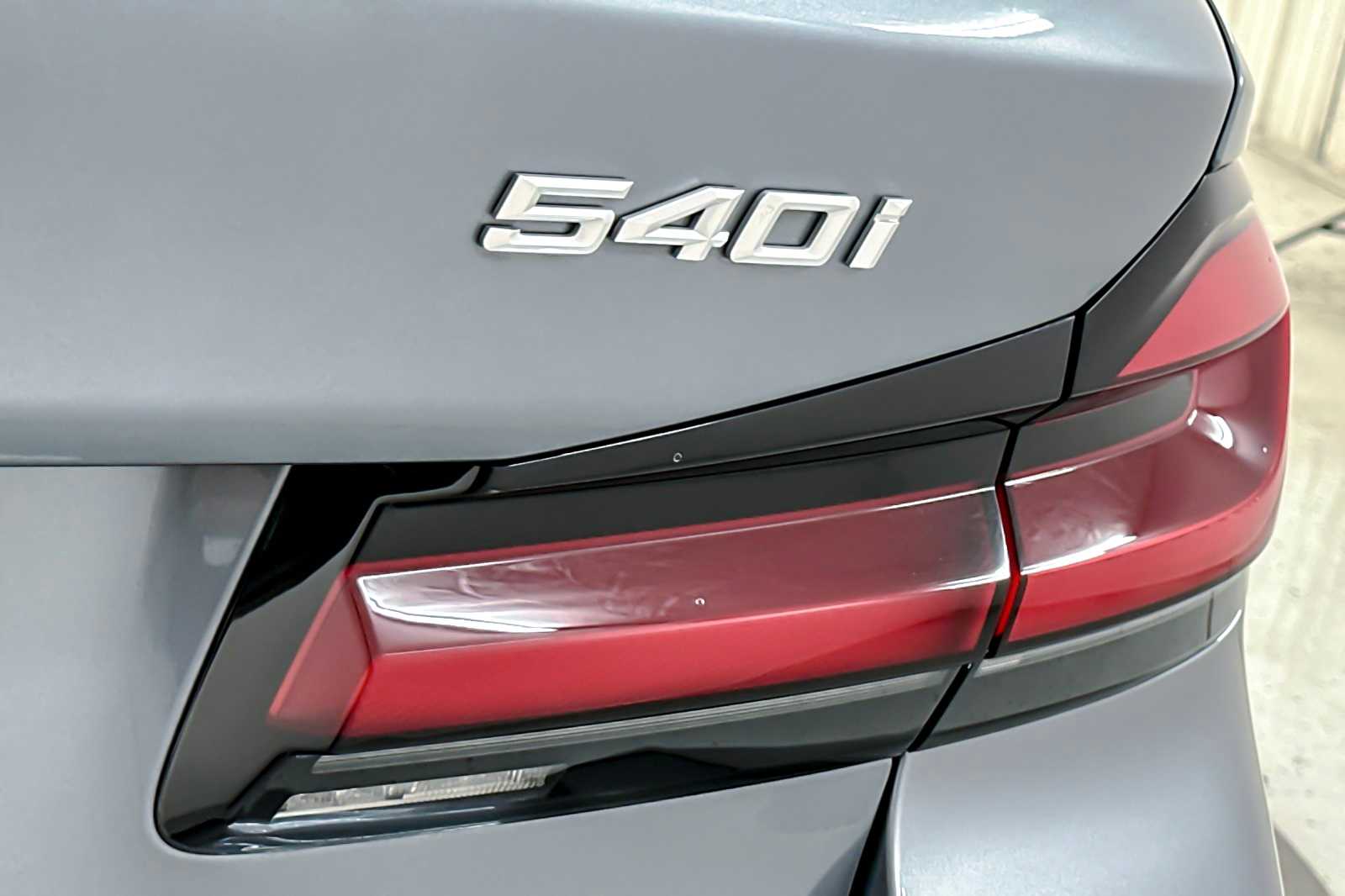 Thumbnail: 2022 BMW 5 Series - 27
