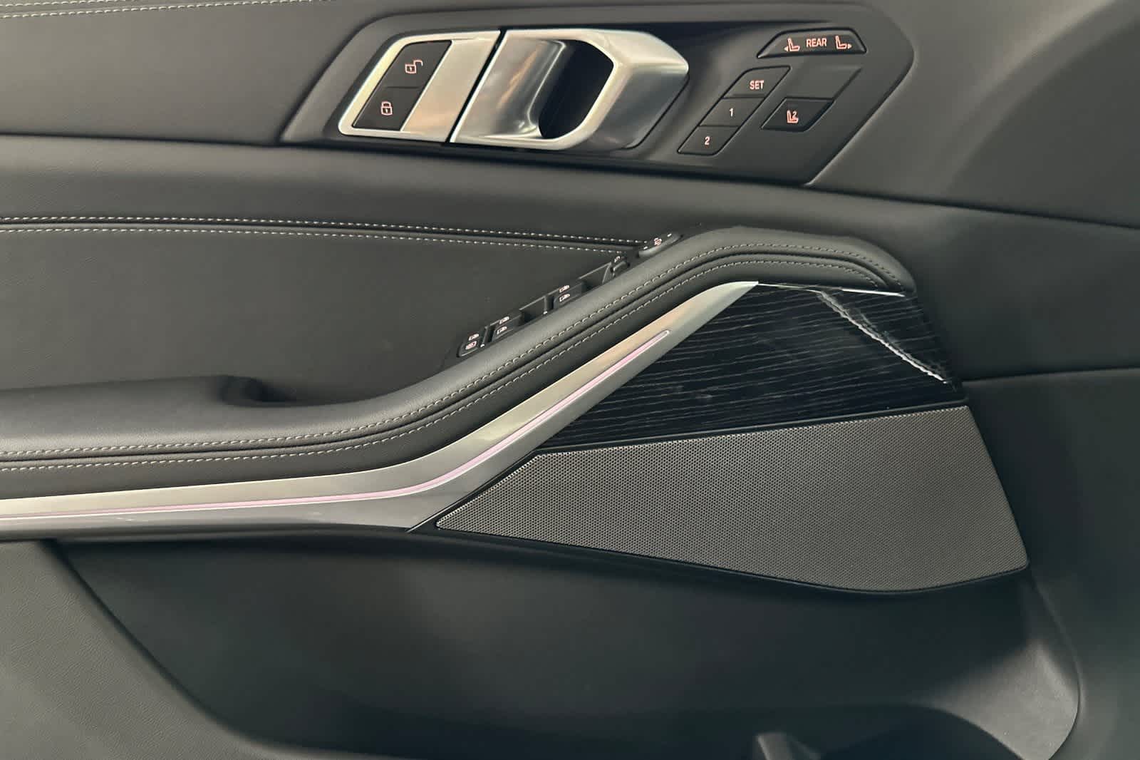 Thumbnail: 2026 BMW X7 - 12