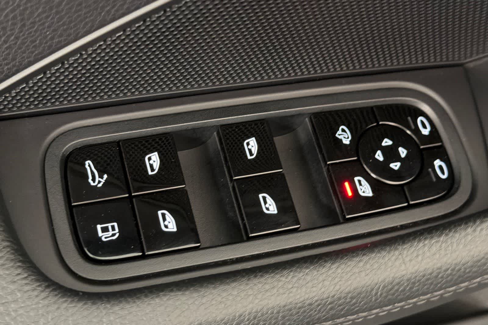 Thumbnail: 2019 Porsche Panamera - 13