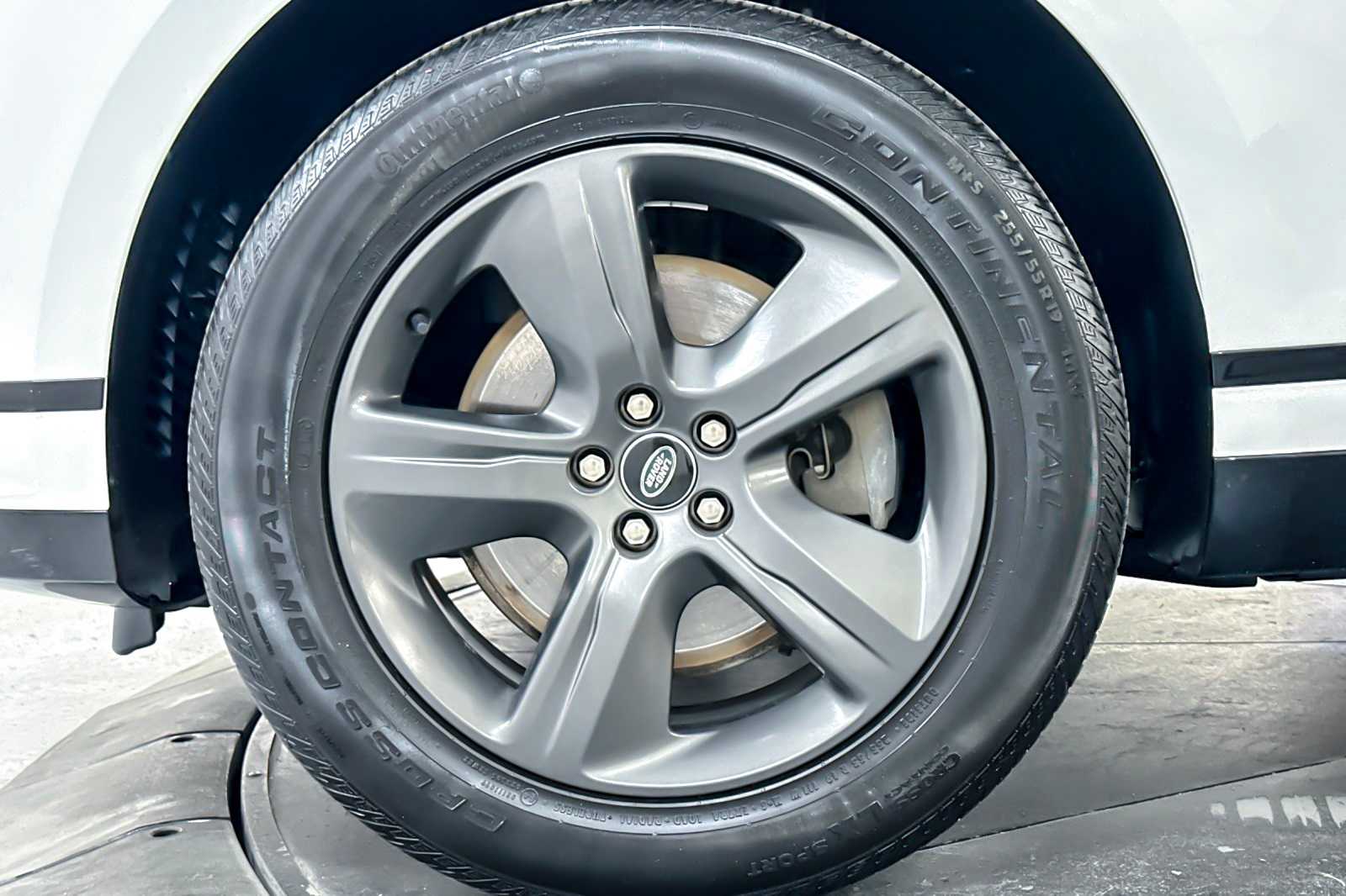 Thumbnail: 2025 Land Rover Range Rover Velar - 27