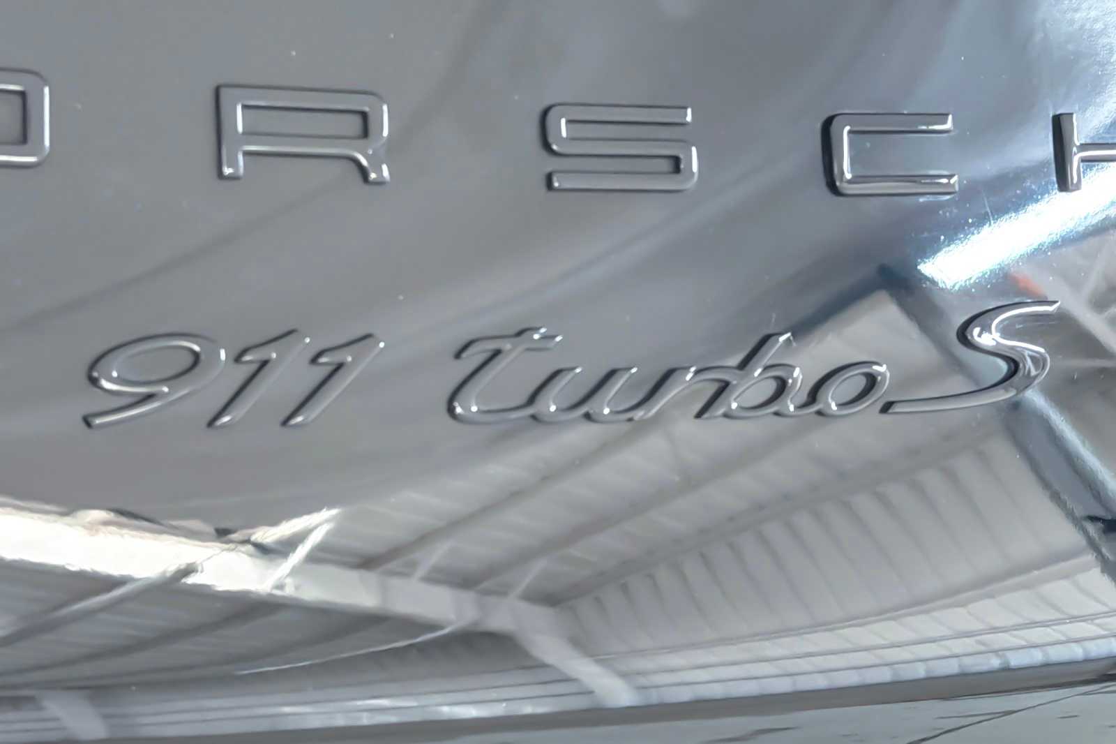 Thumbnail: 2014 Porsche 911 - 27