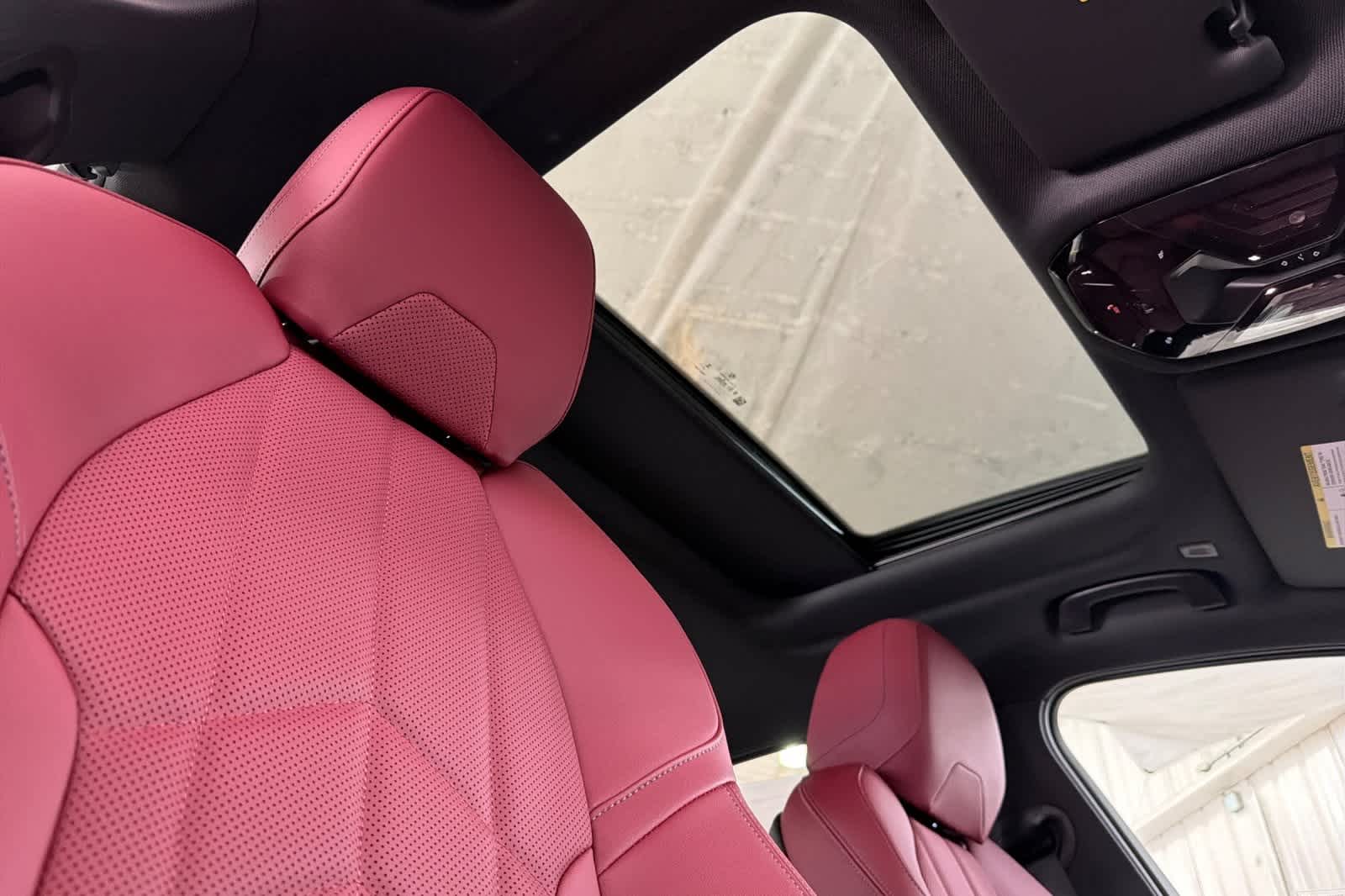 Thumbnail: 2026 BMW 5 Series - 16