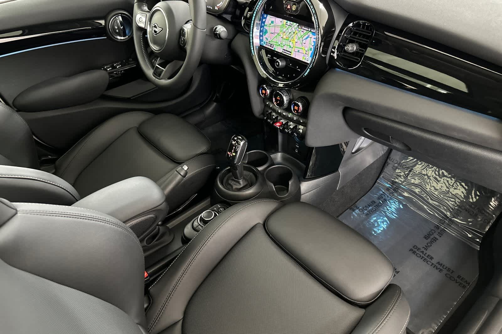 Thumbnail: 2023 MINI Cooper Hardtop - 16