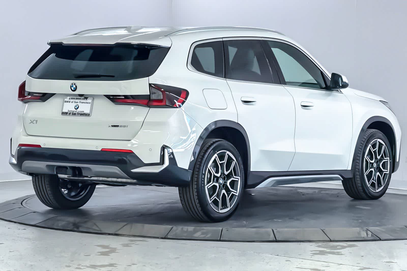 Thumbnail: 2026 BMW X1 - 2