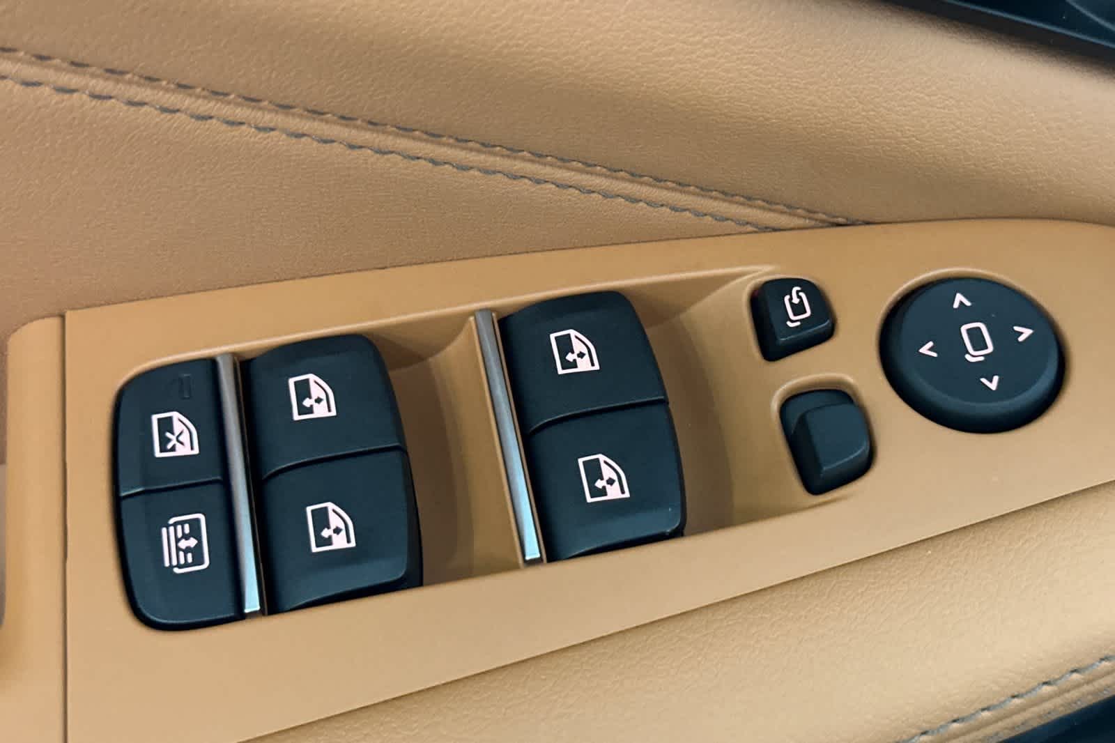 Thumbnail: 2026 BMW X7 - 13