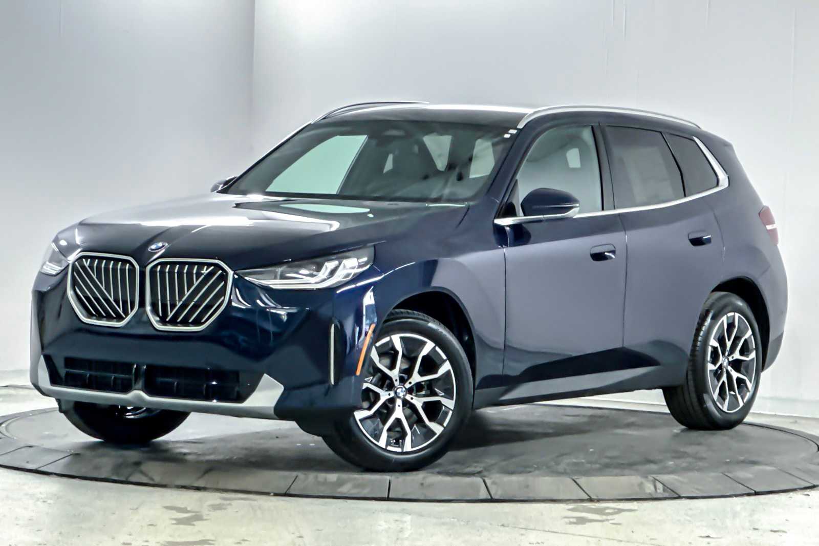 Thumbnail: 2026 BMW X3 - 1