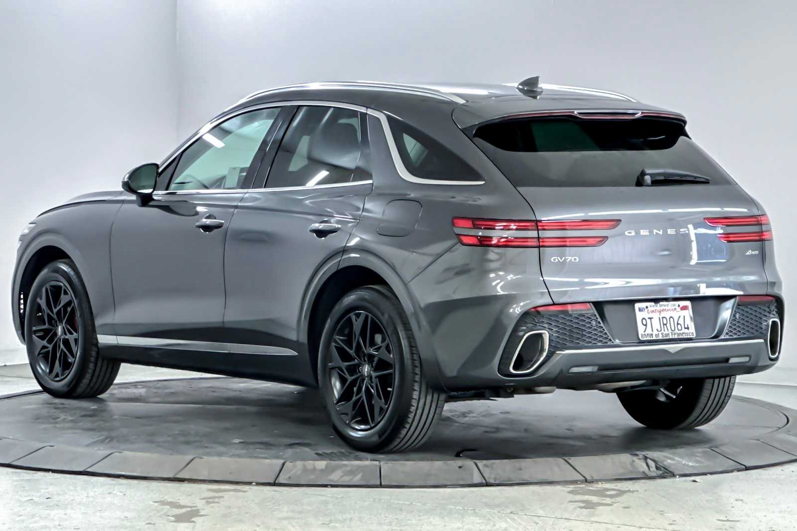 Thumbnail: 2022 Genesis GV70 - 6