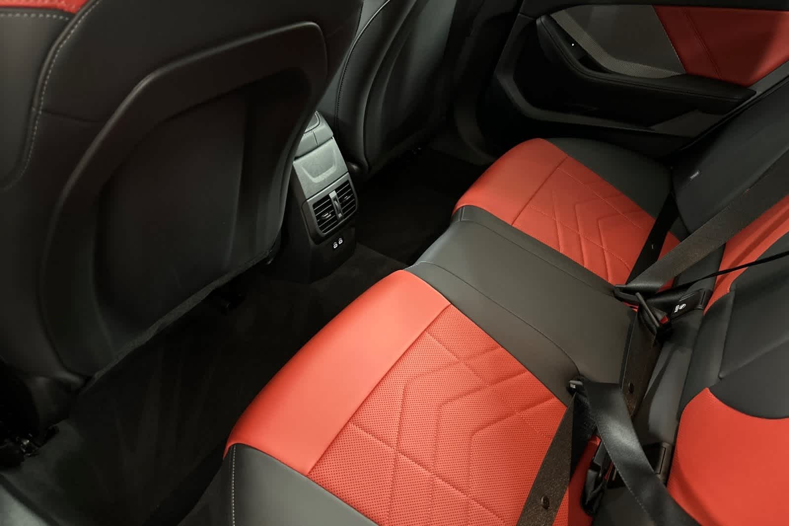 Thumbnail: 2025 BMW 2 Series - 4