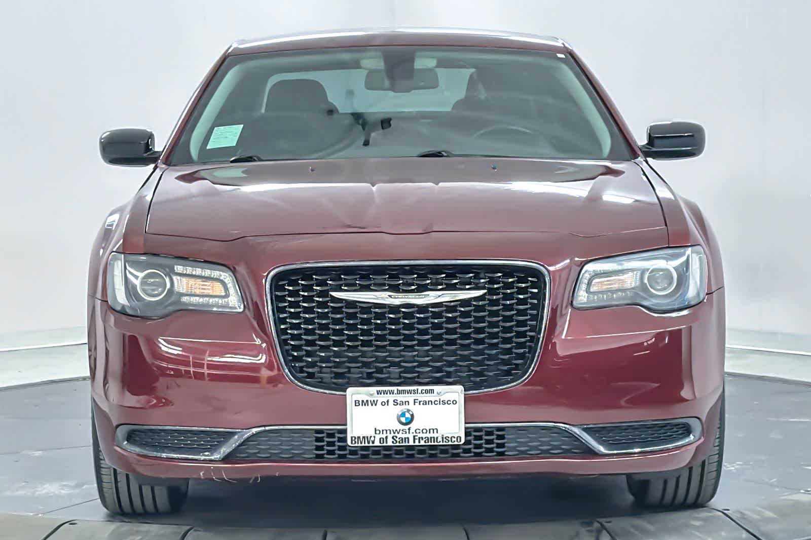 Thumbnail: 2019 Chrysler 300 - 10