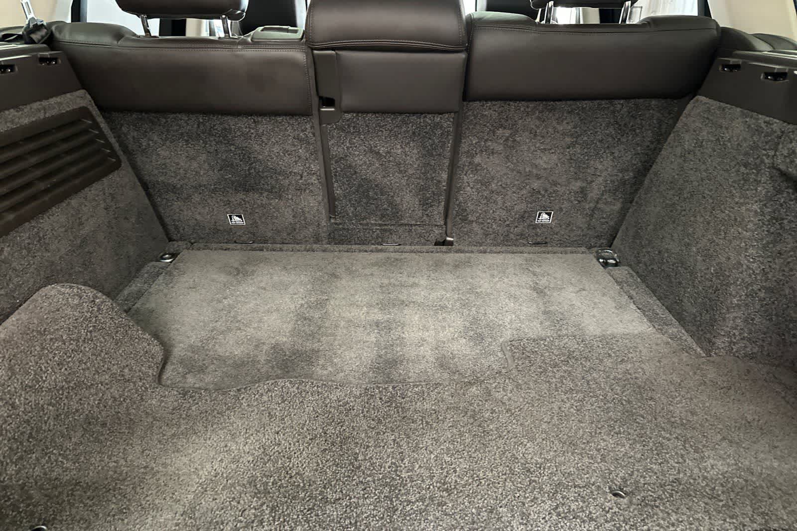 Thumbnail: 2020 Land Rover Range Rover - 15