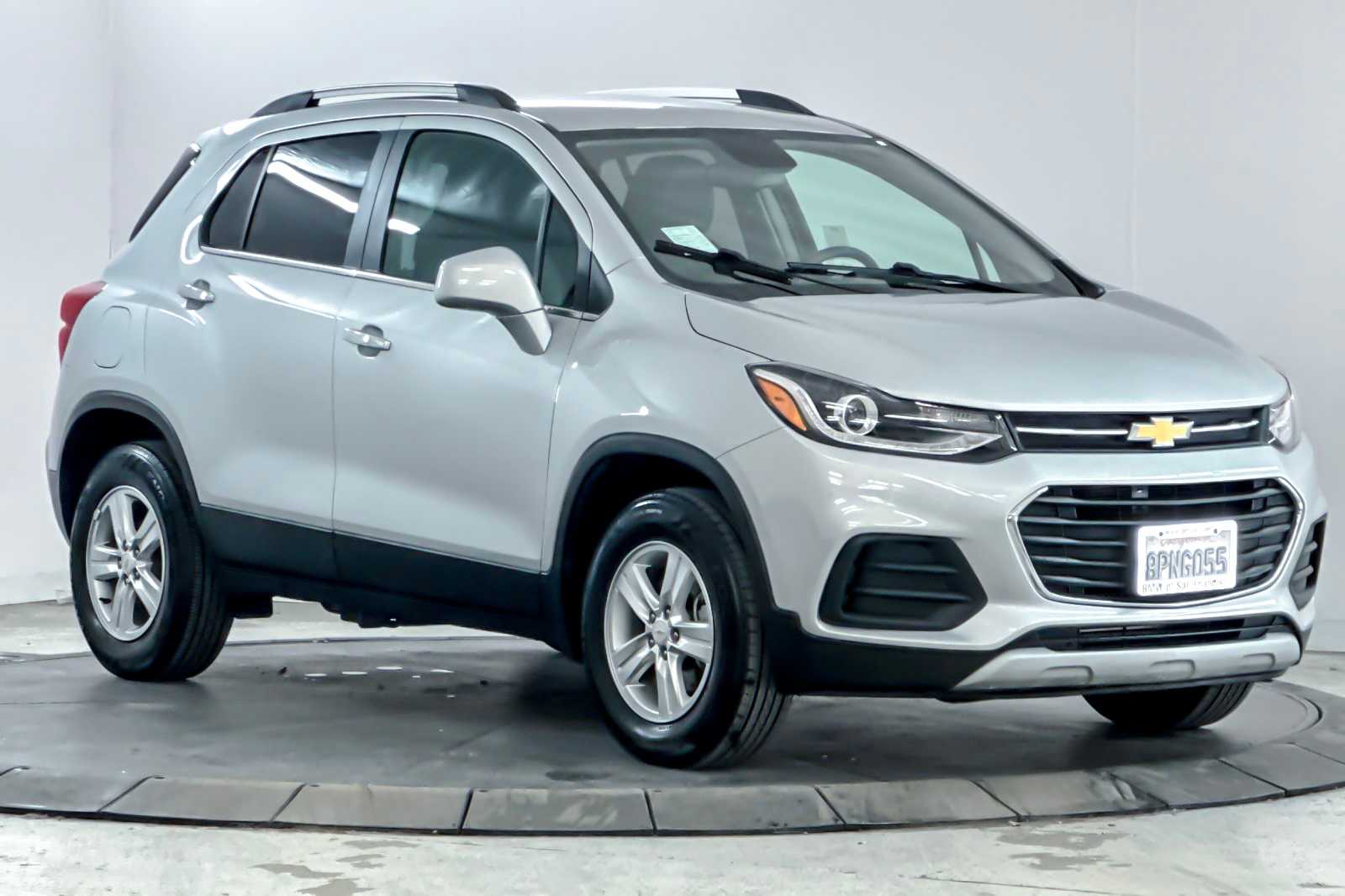 Thumbnail: 2017 Chevrolet Trax - 9