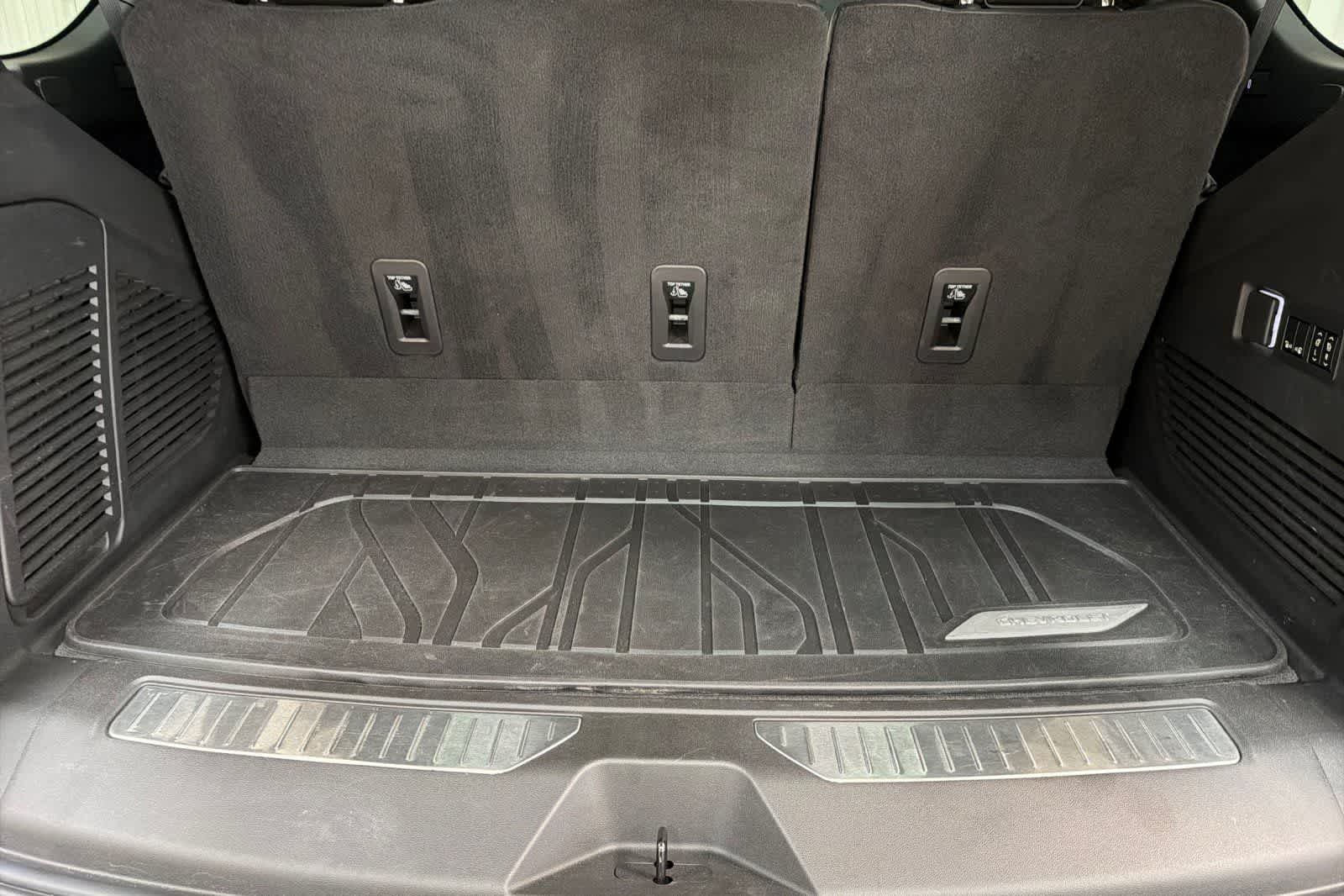 Thumbnail: 2022 Chevrolet Tahoe - 15