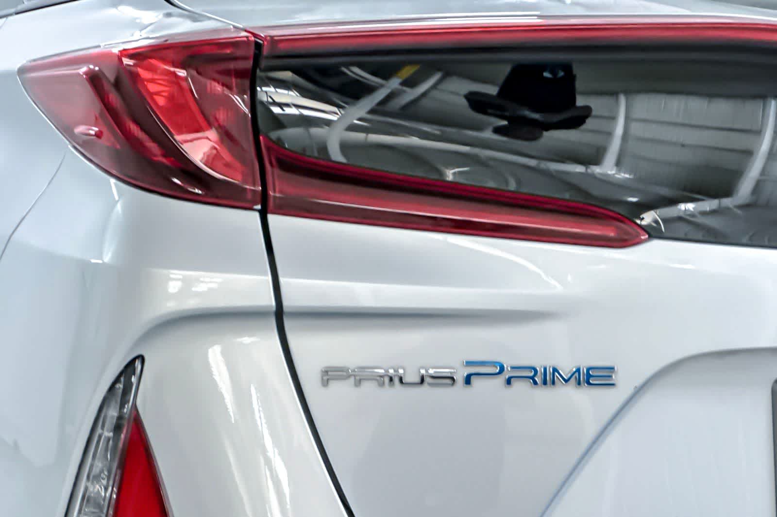 Thumbnail: 2020 Toyota Prius Prime - 27