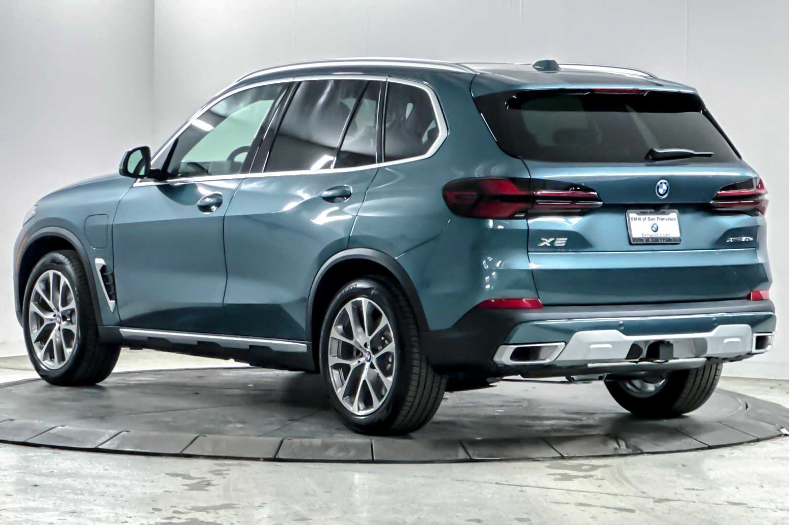 Thumbnail: 2026 BMW X5 - 6