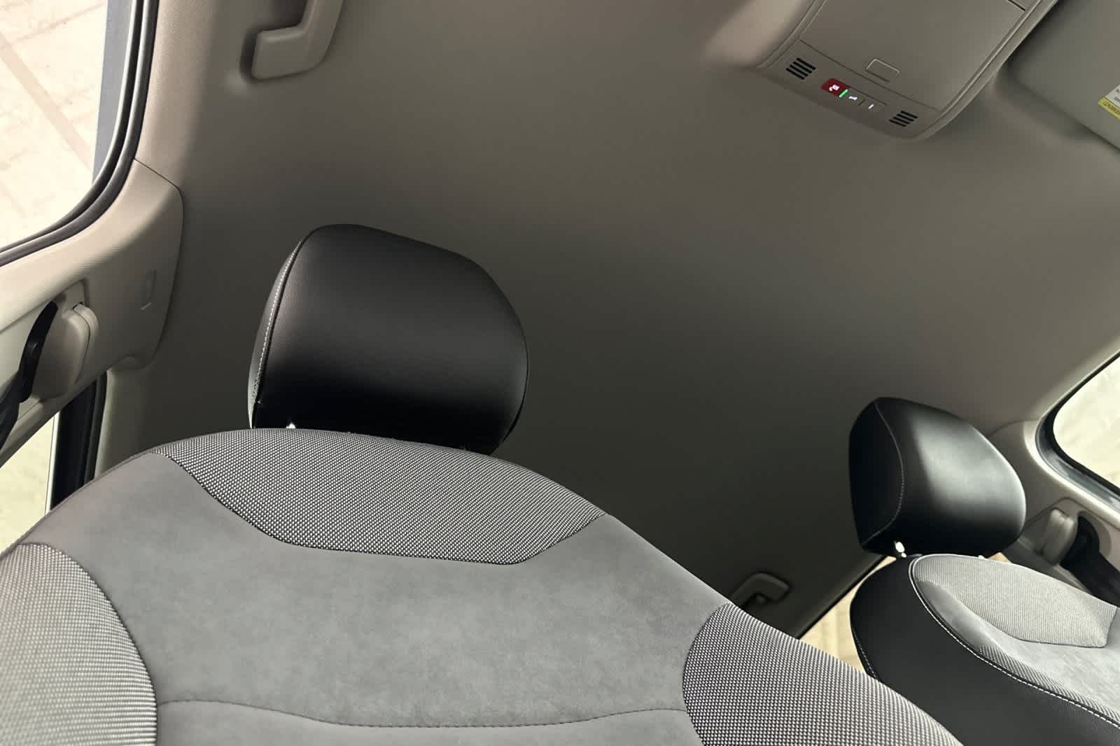 Thumbnail: 2022 Volkswagen Taos - 17