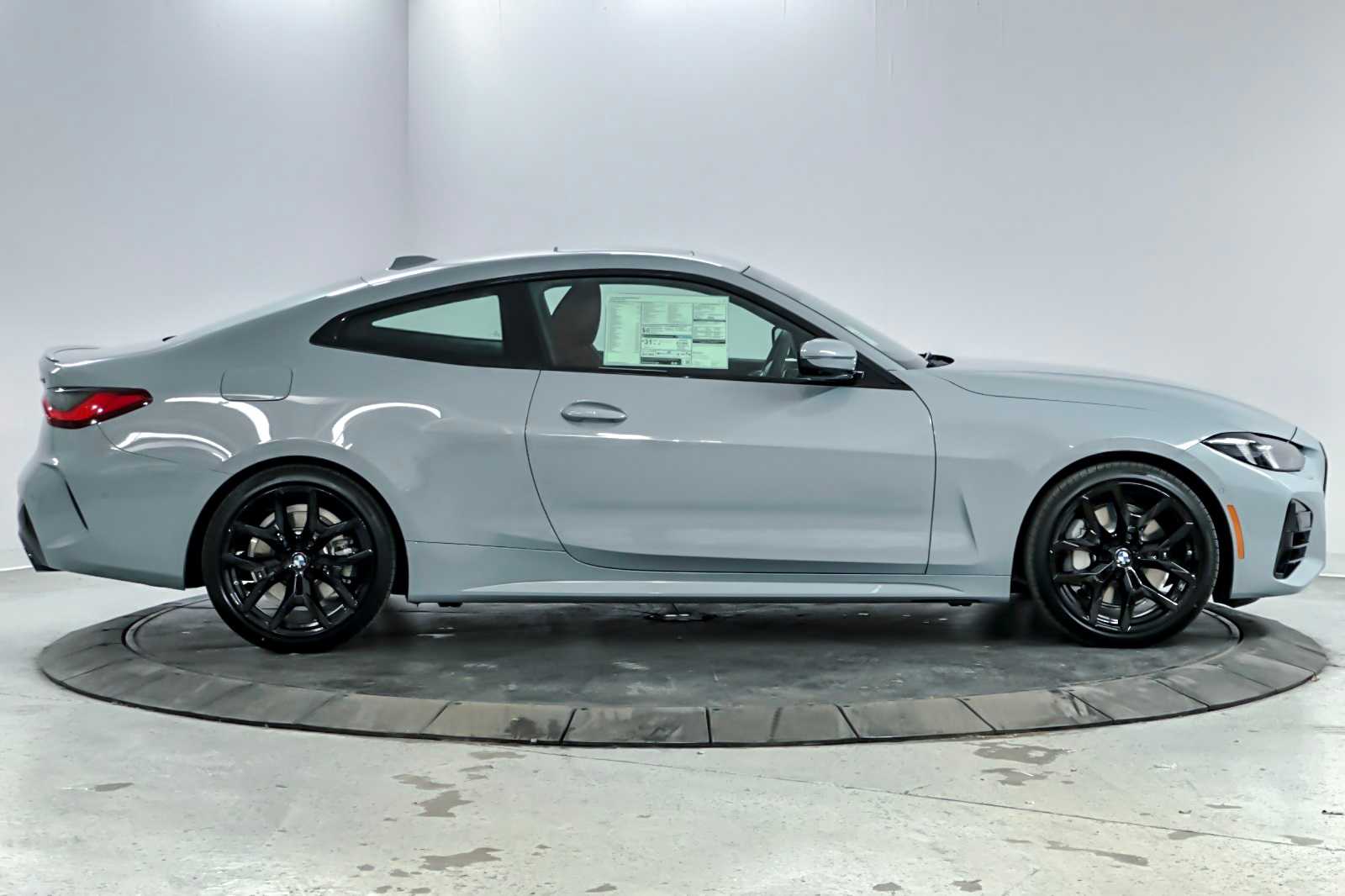 Thumbnail: 2026 BMW 4 Series - 8