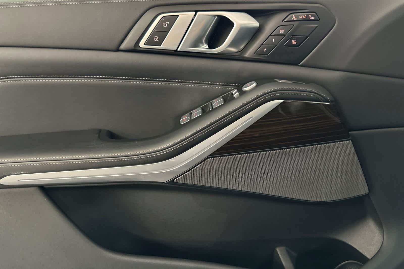Thumbnail: 2023 BMW X7 - 12