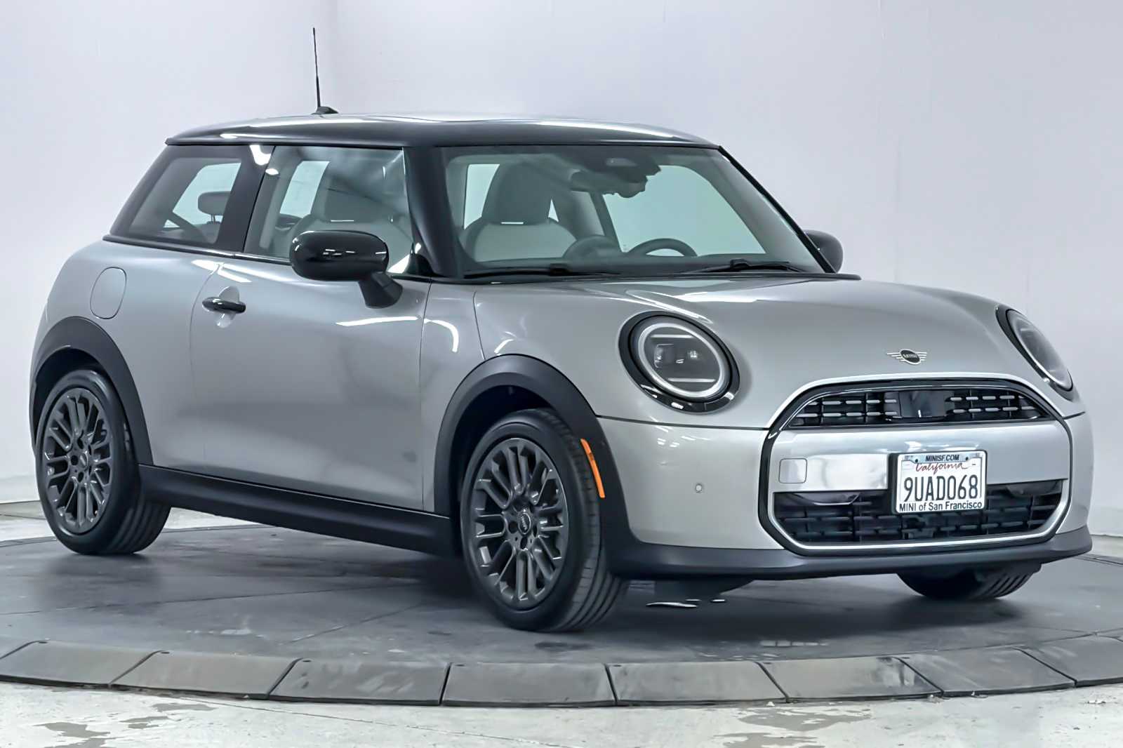 Thumbnail: 2025 MINI Cooper Hardtop - 9