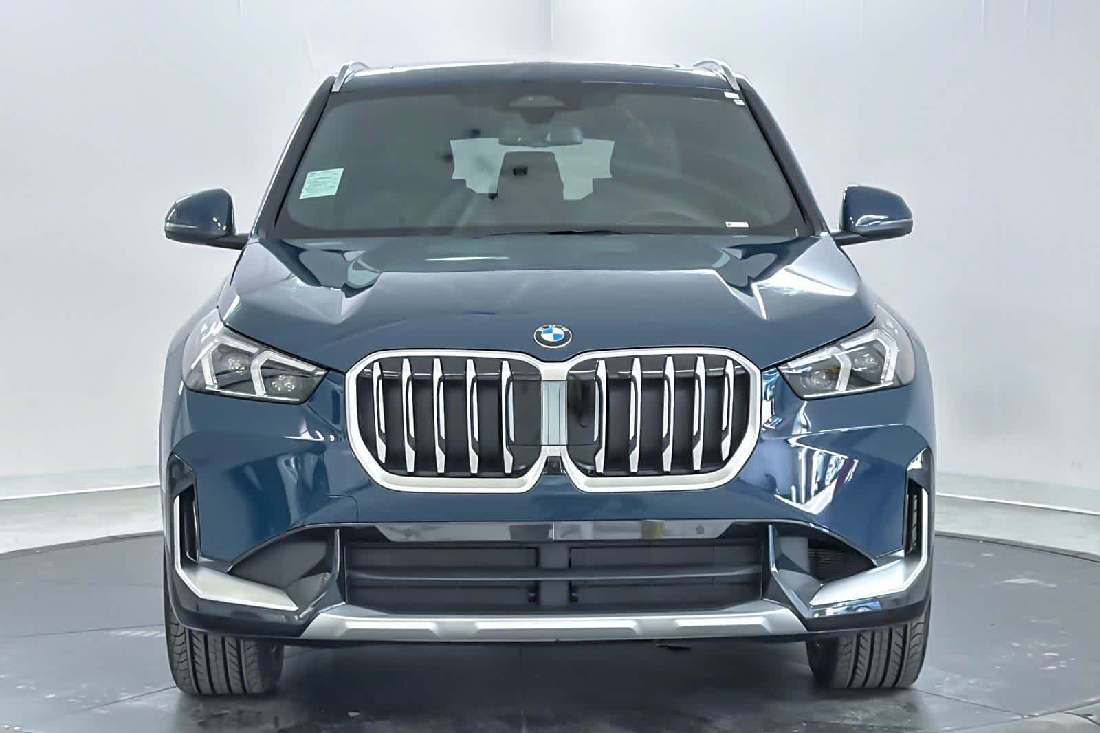 Thumbnail: 2026 BMW X1 - 10