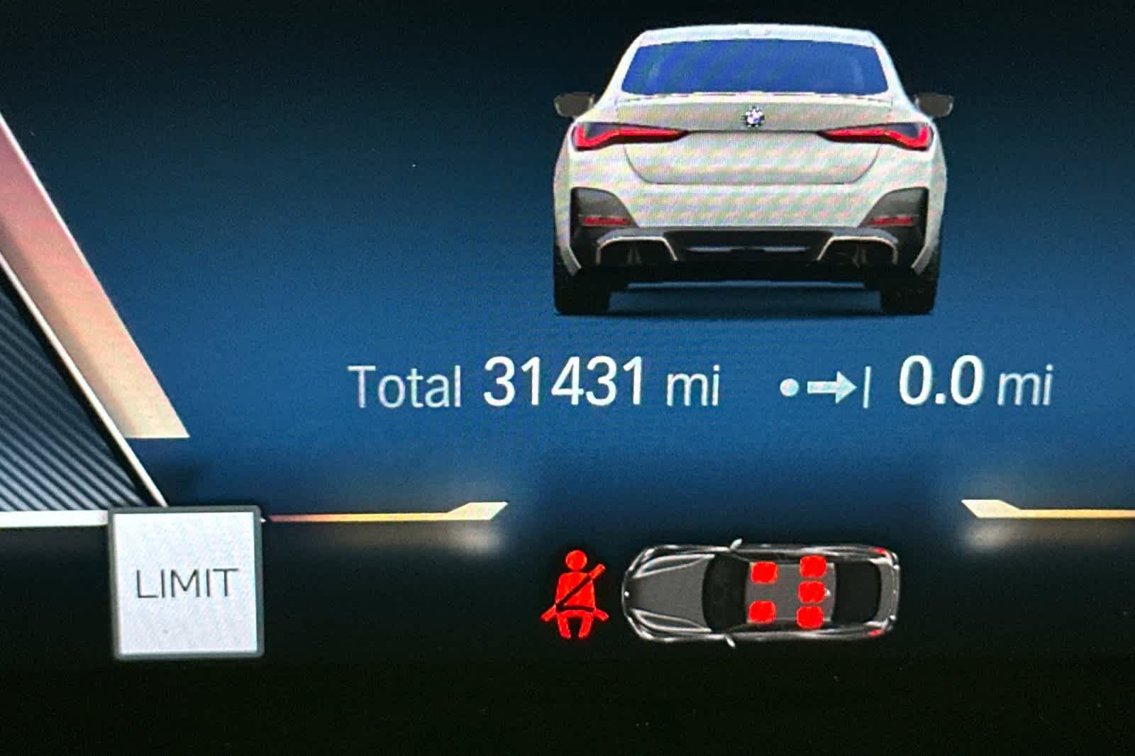 Thumbnail: 2022 BMW i4 - 25