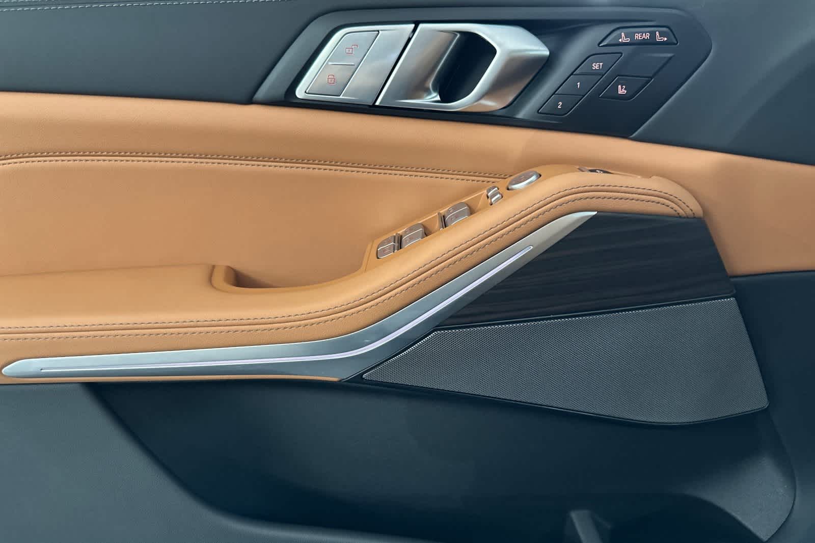 Thumbnail: 2026 BMW X7 - 12