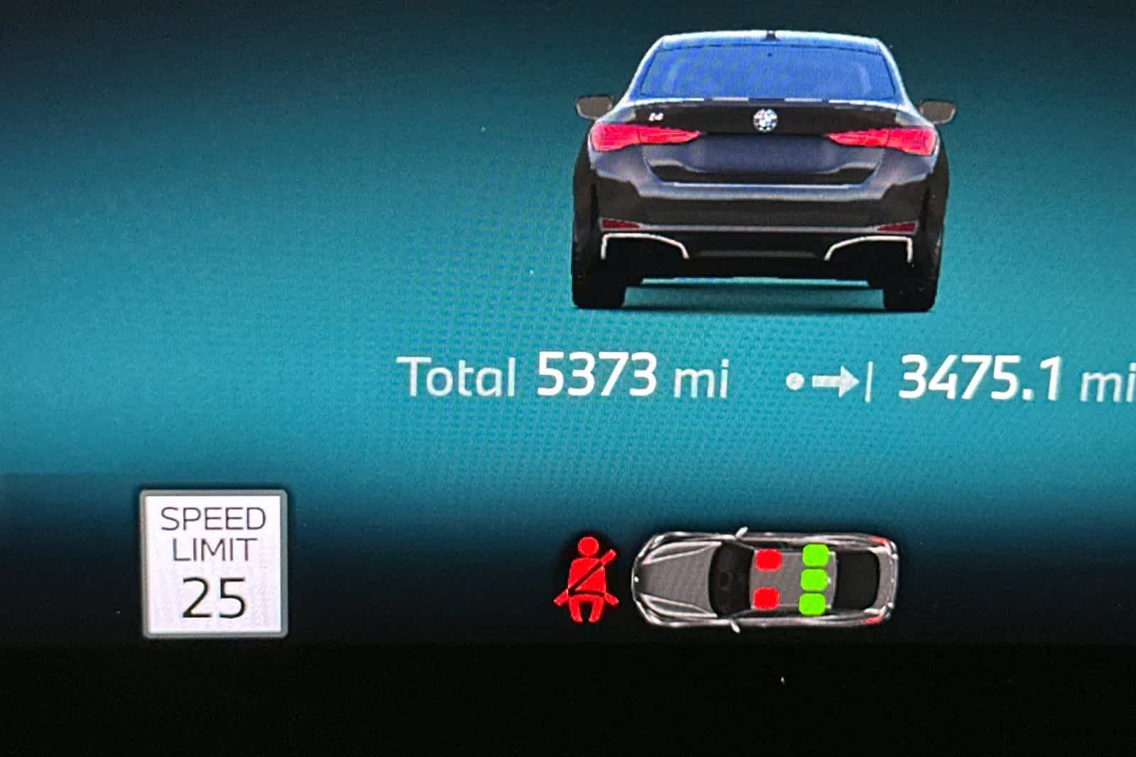 Thumbnail: 2025 BMW i4 - 25