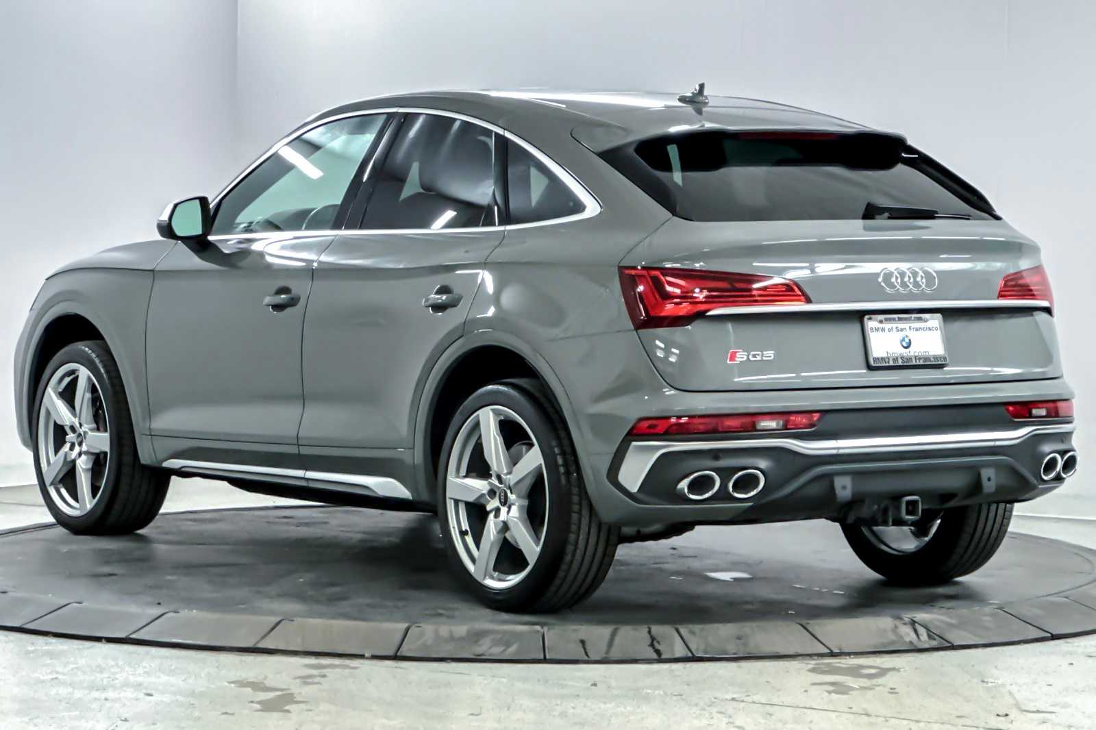 Thumbnail: 2022 Audi SQ5 - 6