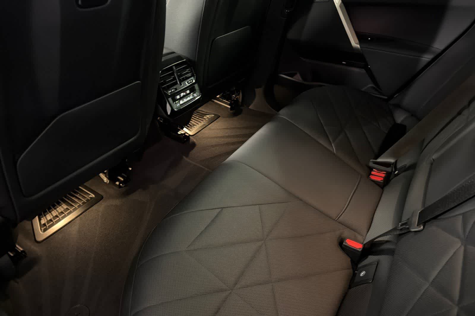 Thumbnail: 2023 BMW iX - 4