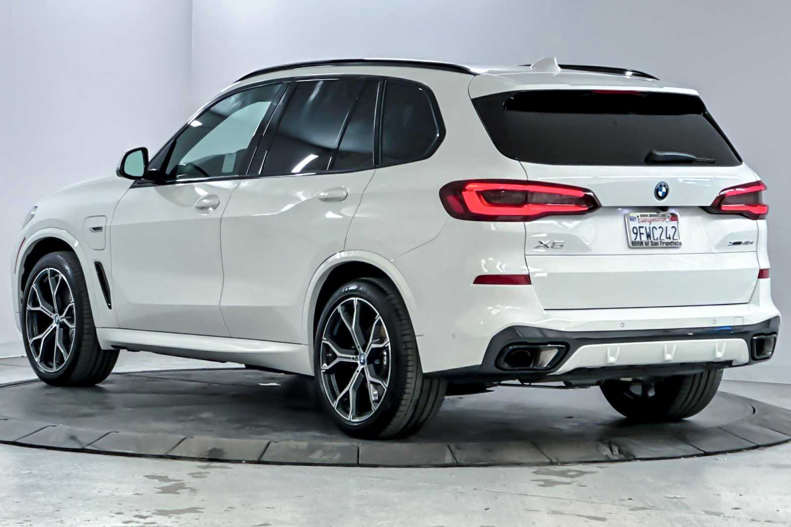 Thumbnail: 2023 BMW X5 - 6
